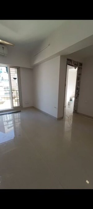 Room in 3 BHK Apartment at Santacruz East – for Rent