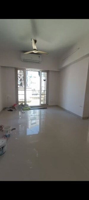 Room in 3 BHK Apartment at Santacruz East – for Rent