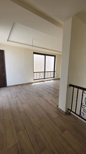 Building Lobby in 5 BHK Villa at Motia Aerogreens, Dyalpur – for Sale