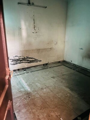 Room in  Independent House at Avtar Nagar – for Sale
