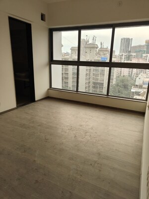 Room in 2 BHK Apartment at Sheth 72 West, Andheri West – for Rent