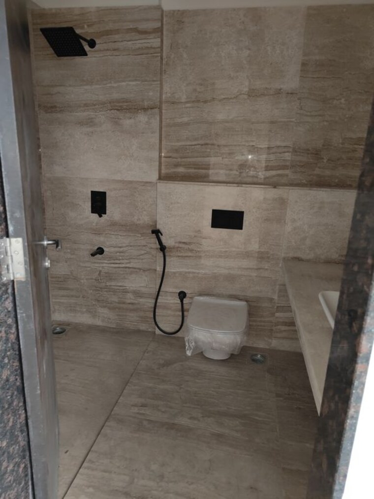 Bathroom, sheth-72-west 2 Bedroom 793 Sq.Ft. Apartment In Andheri West Mumbai 10719707