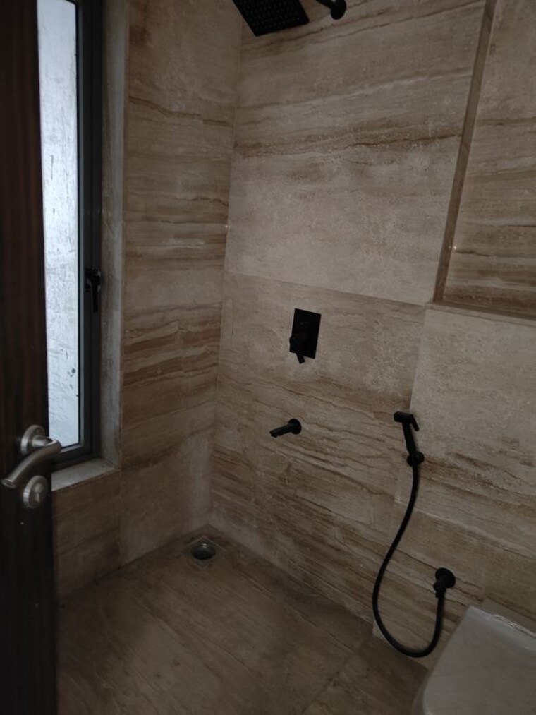 Bathroom, sheth-72-west 2 Bedroom 793 Sq.Ft. Apartment In Andheri West Mumbai 10719707