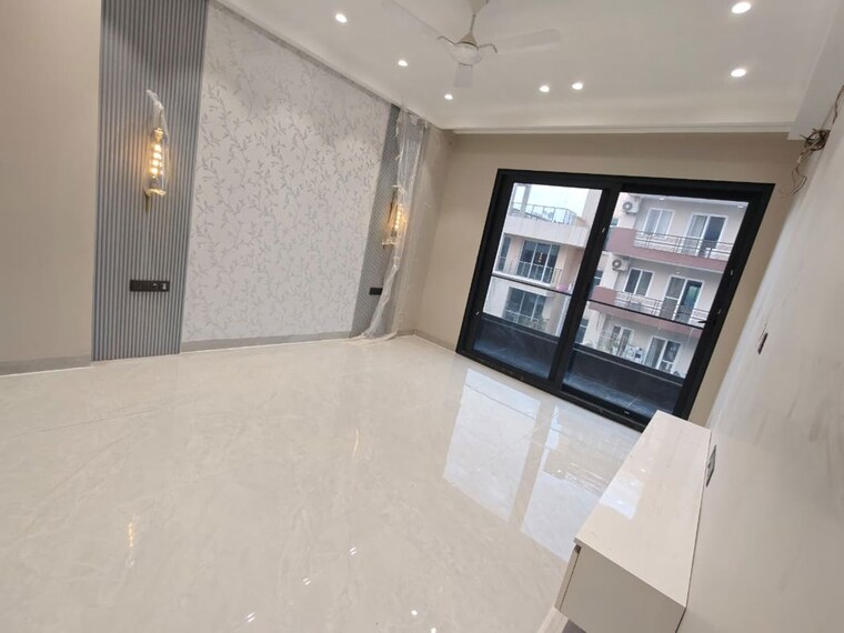 undefined, auram-floor 4 Bedroom 360 Sq.Yd. Builder Floor In South City 2 Gurgaon 10719686