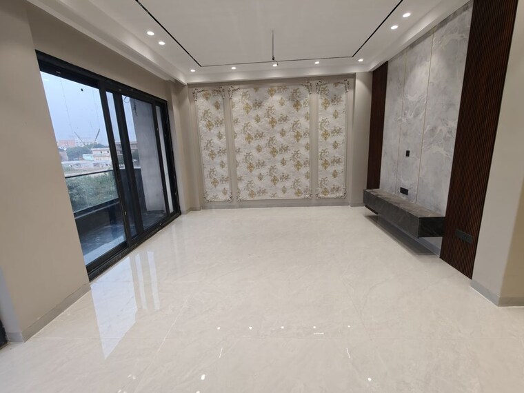 Room, auram-floor 4 Bedroom 360 Sq.Yd. Builder Floor In South City 2 Gurgaon 10719686
