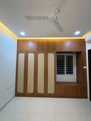 Room in 2.5 BHK Apartment at Aparna Zenon, Puppalaguda – for Rent