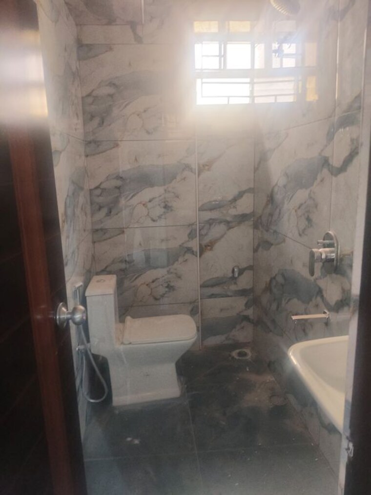 Bathroom, krishna-residency-kadubeesanahalli 1 Bedroom 550 Sq.Ft. Apartment In Kadubeesanahalli Bangalore 10719871