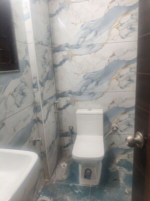 Bathroom in 1 BHK Apartment at Krishna Residency Kadubeesanahalli, Kadubeesanahalli – for Rent