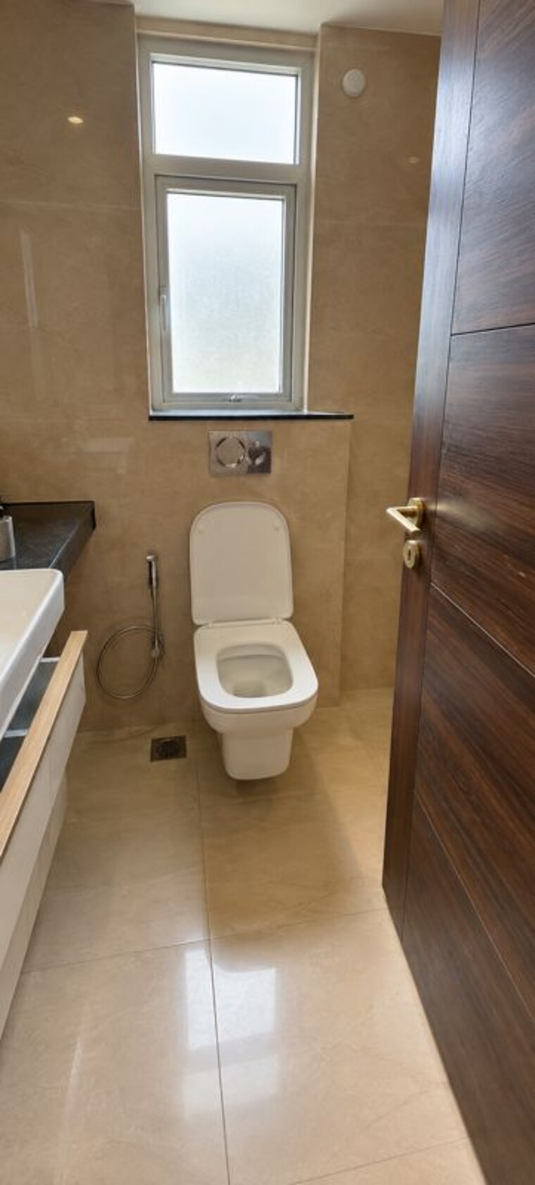 Attached Bathroom, smart-world-orchard 3.5 Bedroom 1650 Sq.Ft. Apartment In Sector 61 Gurgaon 10719892