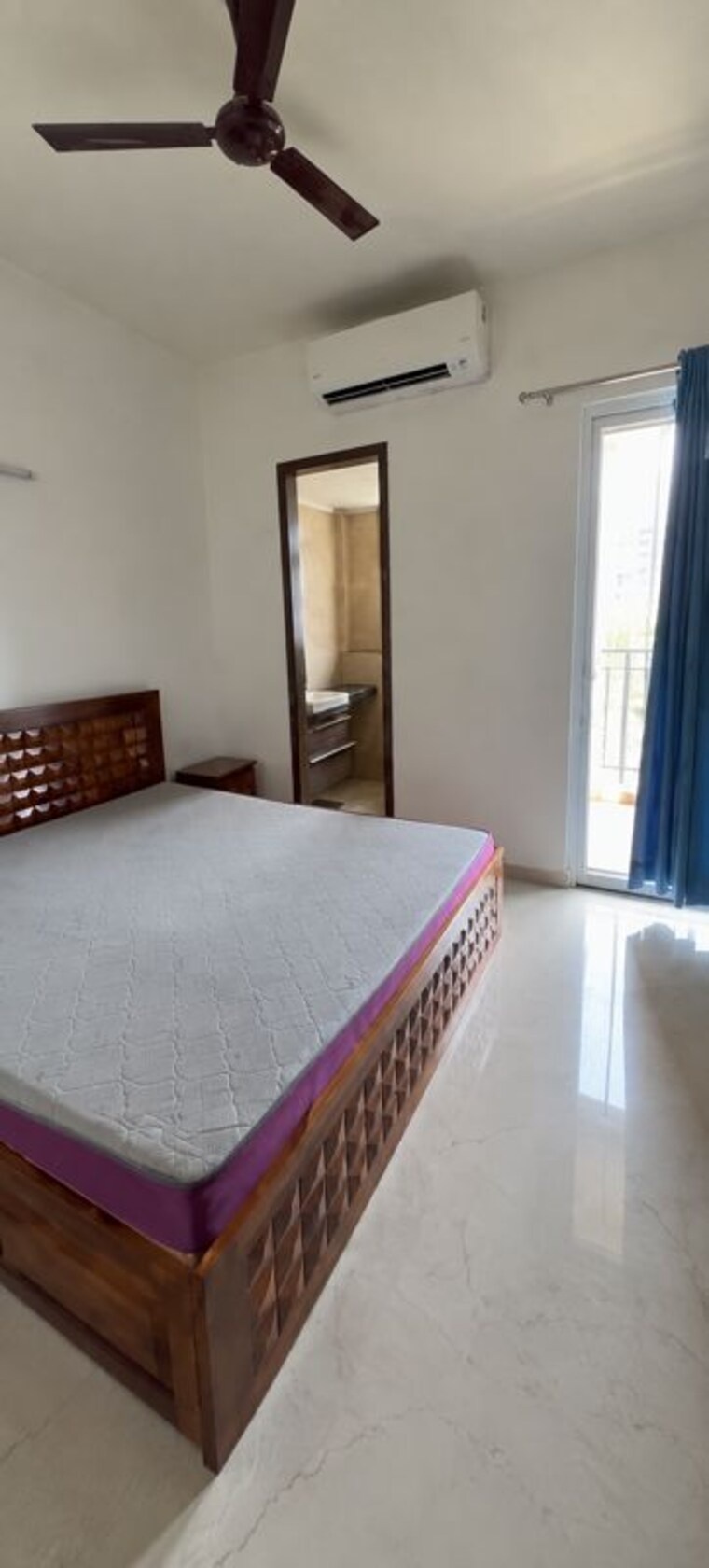 Bedroom, smart-world-orchard 3.5 Bedroom 1650 Sq.Ft. Apartment In Sector 61 Gurgaon 10719892