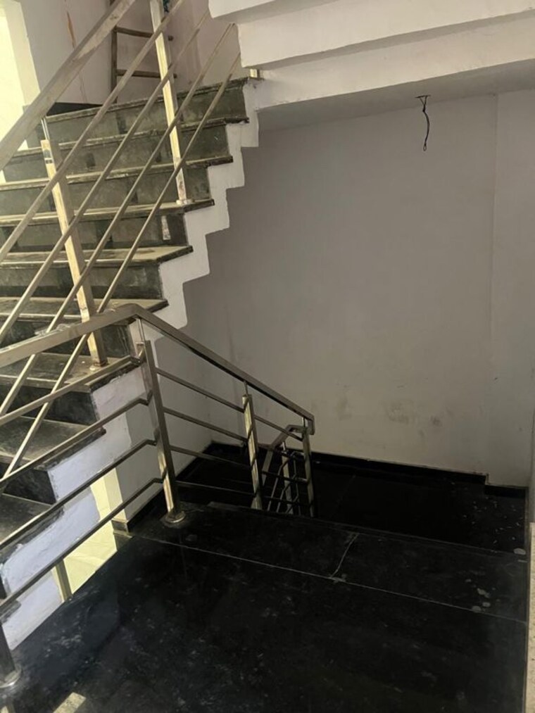 undefined, moti nagar Commercial Office Space 2500 Sq.Ft. In Moti Nagar Delhi 10719934