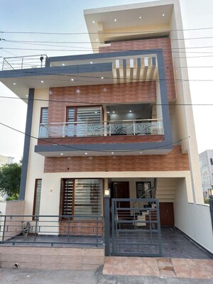 6 BHK Independent House For Sale in Alpha Ii Greater Noida
