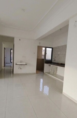 Room in 2 BHK Apartment at Dosti Eastern Bay, Wadala – for Rent