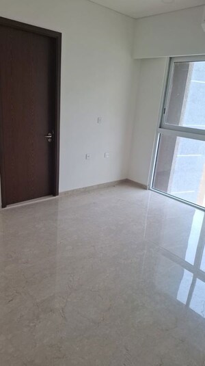 Room in 3 BHK Apartment at Piramal Mahalaxmi, Mahalaxmi – for Rent