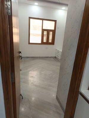 3 BHK Builder Floor For Rent in Rohini