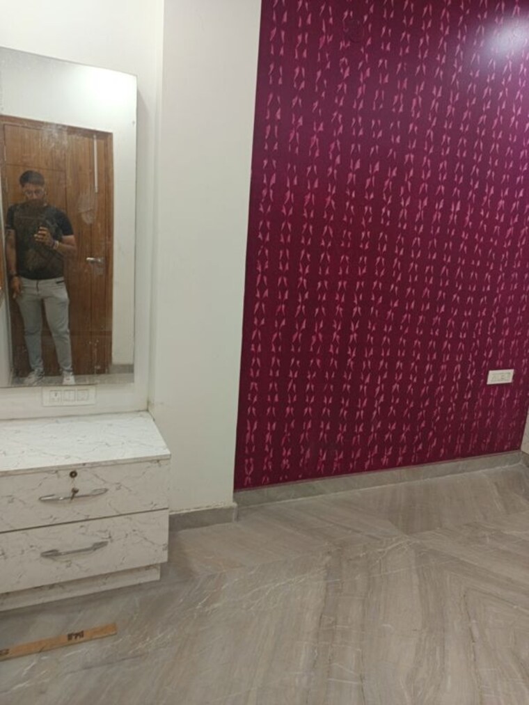 Room, rohini 3 Bedroom 700 Sq.Ft. Builder Floor In Rohini Delhi 10719985