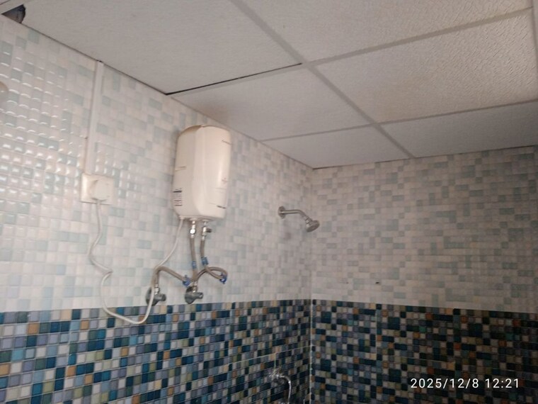 Bathroom, vatika-primrose-floors 3 Bedroom 1267 Sq.Ft. Builder Floor In Sector 82 Gurgaon 10719988