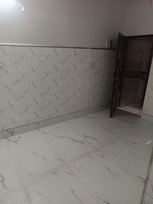 1.5 BHK Builder Floor For Rent in Rohini Sector 11