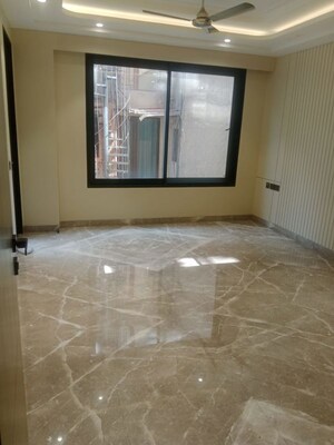 Room in 4 BHK Builder Floor at Gulmohar Park – for Sale