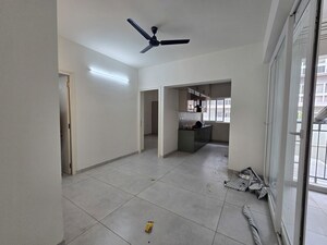 Room in 2 BHK Apartment at Casagrand Boulevard, Hennur Road – for Rent