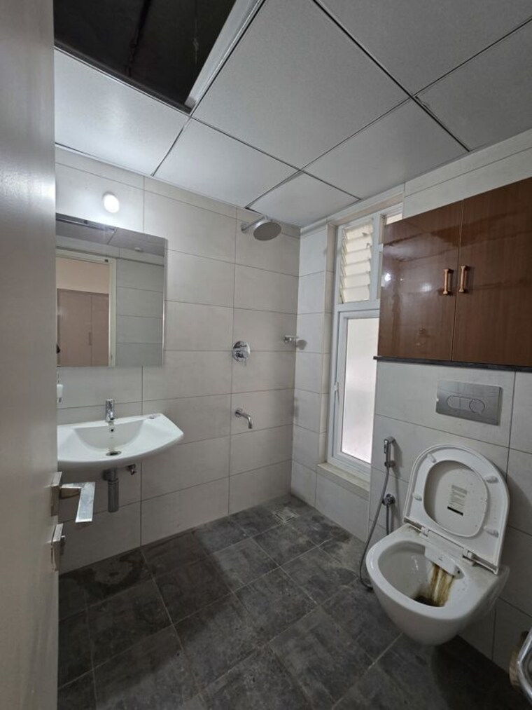 Bathroom, casagrand-boulevard 2 Bedroom 1105 Sq.Ft. Apartment In Hennur Road Bangalore 10720008
