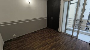 Room in 2 BHK Apartment at Paras Tierea, Sector 137 – for Sale