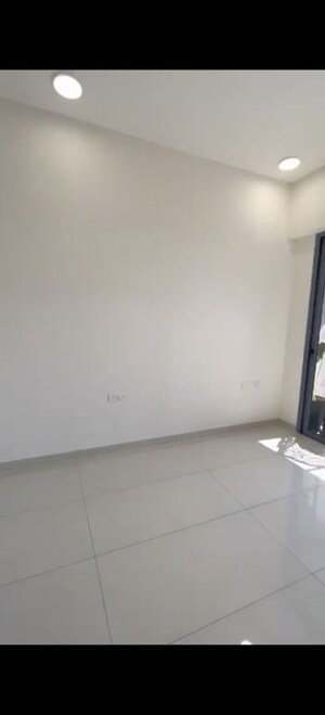 Room in 2 BHK Apartment at Prestige Siesta, Mulund West – for Sale