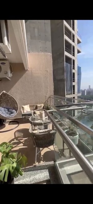 Team Area in 2 BHK Apartment at Prestige Siesta, Mulund West – for Sale