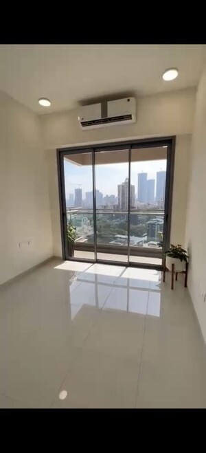 Room in 2 BHK Apartment at Prestige Siesta, Mulund West – for Sale