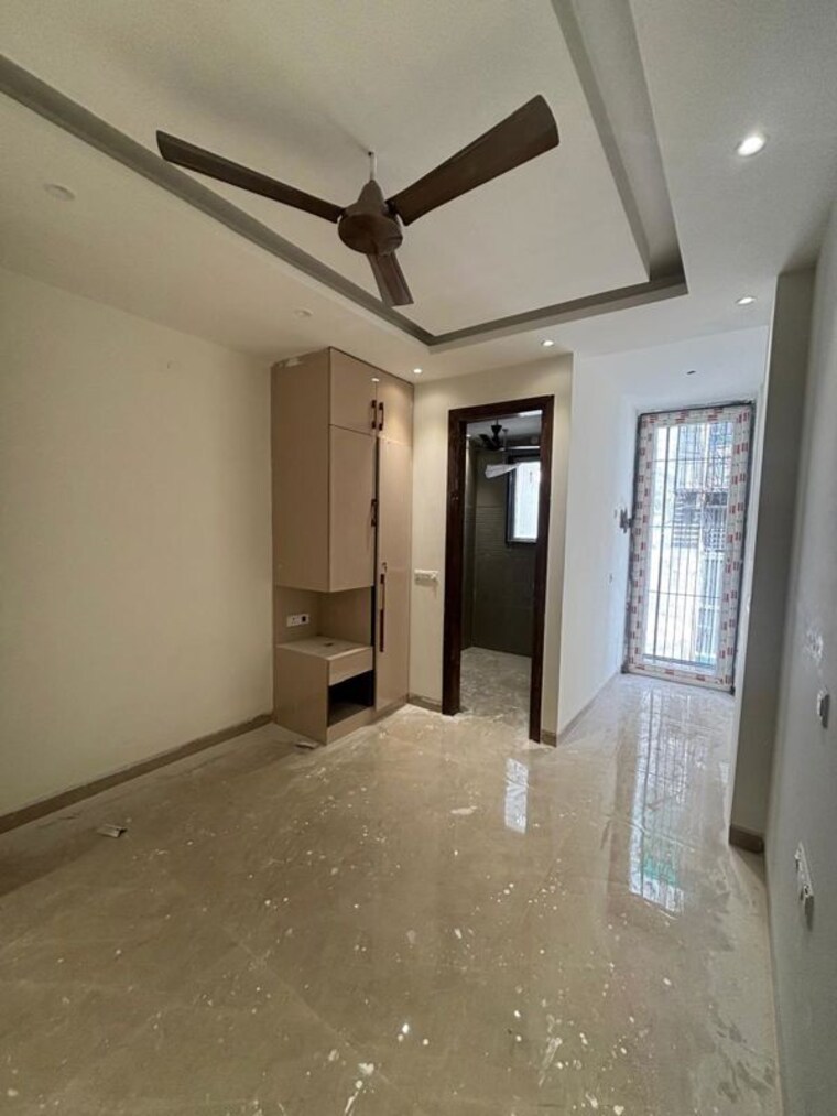 Room, saket 3 Bedroom 150 Sq.Yd. Apartment In Saket Delhi 10720016