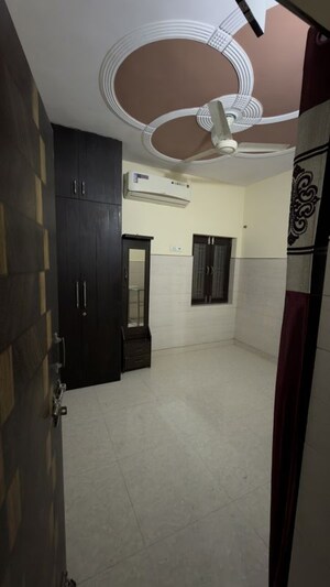 Master Bedroom in 2 BHK Apartment at Gtb Enclave – for Rent