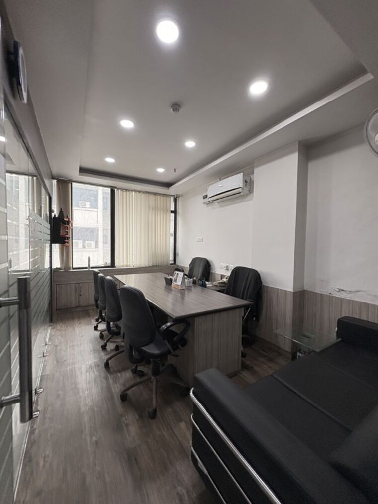 undefined, netaji subhash place Commercial Office Space 850 Sq.Ft. In Netaji Subhash Place Delhi 10720028