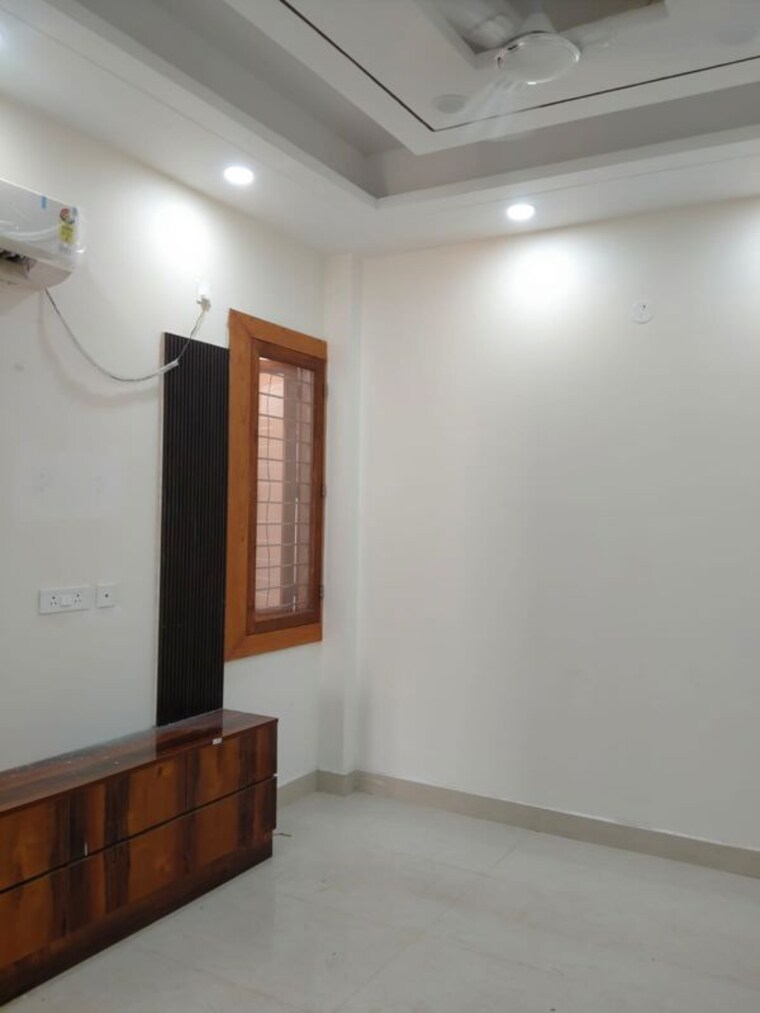 Room, gaur-city-2-14th-avenue 2 Bedroom 1040 Sq.Ft. Apartment In Sector 16c Greater Noida Greater Noida 10720048