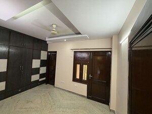 Room in 2 BHK Builder Floor at Patel Nagar – for Rent