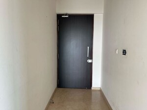 Room in 3 BHK Apartment at Peninsula Celestia Spaces, Parel – for Rent