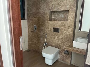 Bathroom in 3 BHK Apartment at Peninsula Celestia Spaces, Parel – for Rent