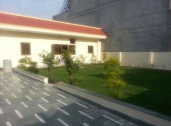 3 BHK 450 Sq.Mt. Independent House in RWA Apartments Sector 71