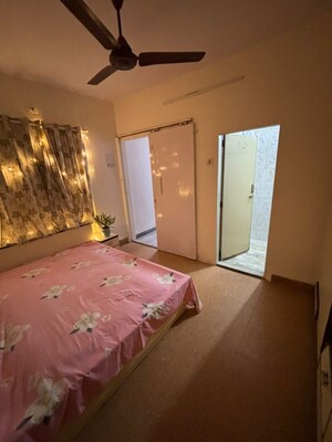  Pg For Rent in Lokhandwala Complex