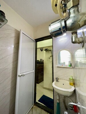 Bathroom in 1 BHK Apartment at Borivali West – for Rent