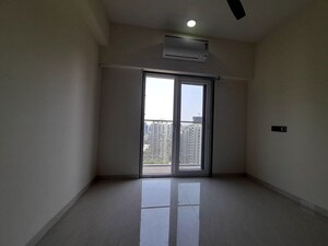 Room in 2 BHK Apartment at Unnat Nagar – for Rent