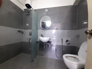 Bathroom in 2 BHK Apartment at Unnat Nagar – for Rent