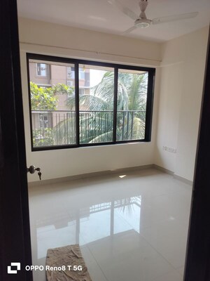 Room in 2.5 BHK Apartment at New Neelam CHS, Andheri West – for Rent