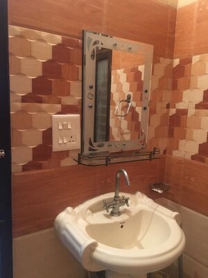 Bathroom in 2 BHK Builder Floor at Sector 14 – for Rent