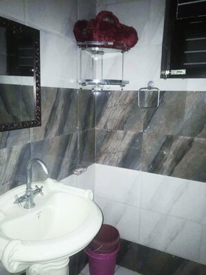 Bathroom in 2 BHK Builder Floor at Sector 14 – for Rent