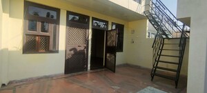 Room in 2 BHK Builder Floor at Sector 14 – for Rent