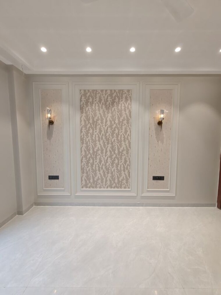 Room, sector 71 3.5 Bedroom 180 Sq.Yd. Builder Floor In Sector 71 Gurgaon 10720217