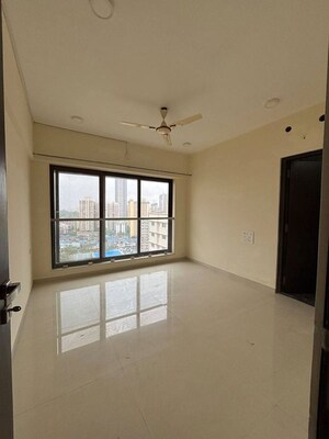 Room in 3 BHK Apartment at Jyoti Sukriti, Goregaon East – for Rent