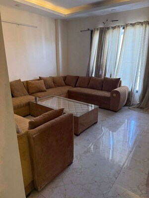 Living Room in 2 BHK Builder Floor at Sector 14 – for Rent
