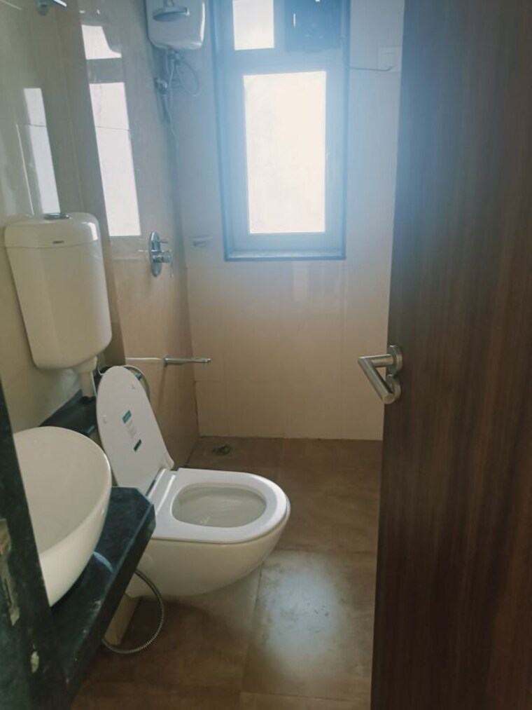 Bathroom, worli 2 Bedroom 550 Sq.Ft. Apartment In Worli Mumbai 10720242