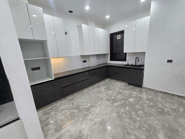 Kitchen, chanderlok 4 Bedroom 395 Sq.Yd. Builder Floor In Chanderlok Delhi 10714905